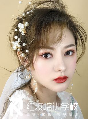 海口哪裏學(xué)習新(xīn)娘妝容？需要學(xué)多(duō)久？